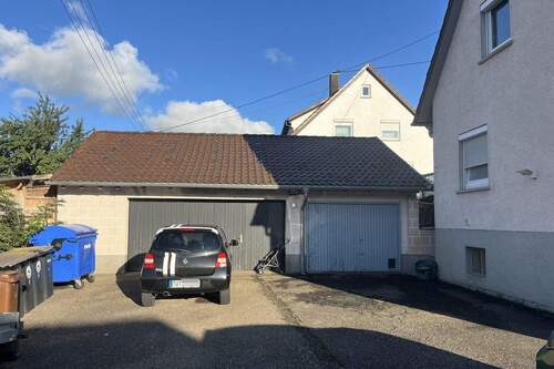 Garagen - Mehrfamilienhaus, Wohnhaus mit 198,00 m&sup2; in Gosheim zum Kaufen