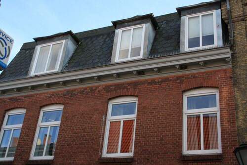 Wohnung im Dachgeschoss - Komfortable 2-Zimmer-Dachgeschosswohnung direkt in der Rendsburger Altstadt