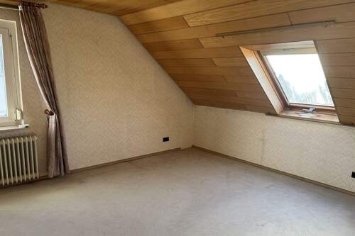 Großes Zimmer/Studio im DG - 