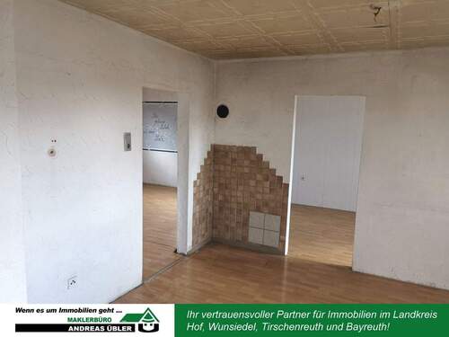 Zimmer - 1 Zimmer Mehrfamilienhaus, Wohnhaus zum Kaufen in Selb