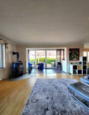 Wohnen/Wintergarten - 8 Zimmer Einfamilienhaus in Sinsheim