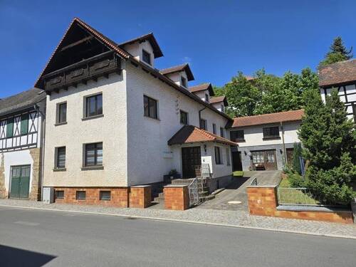 Außenansicht - (A1572) geräumiges Mehrfamilienhaus am Hermsdorfer Kreuz