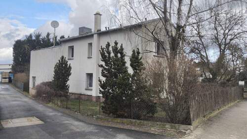 Ansicht Seitenstraße - 6 Zimmer Einfamilienhaus zum Kaufen in Schenkendöbern