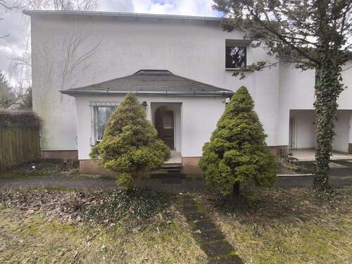 Eingang - 6 Zimmer Einfamilienhaus in Schenkendöbern