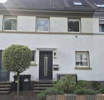 Reihenmittelhaus mit großzügiger Terrasse und familienfreundlicher Raumaufteilung - Bochum Wattenscheid