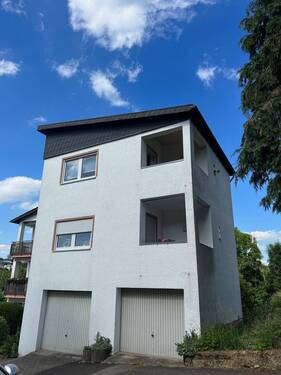 Seitenansicht - 1 Zimmer Mehrfamilienhaus, Wohnhaus zum Kaufen in Ottweiler
