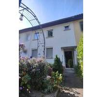 Reserviert: Haus statt Wohnung? Kleines Reihenmittelhaus für Individualisten - Neustadt bei Coburg