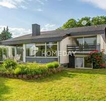 Toplage in Pirmasens: Bezugsfreies Split-Level-Haus mit zwei Einheiten und neuwertiger Einbauküche