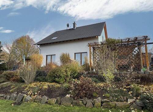 Gartenansicht - 5 Zimmer Einfamilienhaus zum Kaufen in Leubsdorf