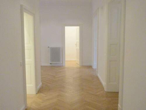 Beispiel Flur - Repräsentative Praxis- oder Büroeinheit mit 9 Räumen in Altbogenhausen nähe Europaplatz