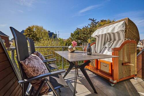 West-Balkon - 4 Zimmer Etagenwohnung in Sylt