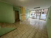 Ladeneingang mit Schaufenster - 2 Zimmer Gewerbeobjekt (Büro, Produktion, Verkauf) zur Miete in Ronneburg
