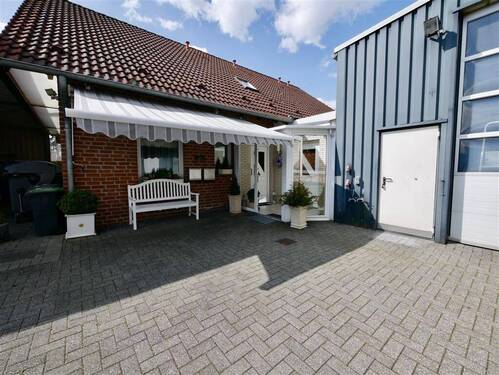 Hausansicht - Halle in Bad Lippspringe zum Kaufen