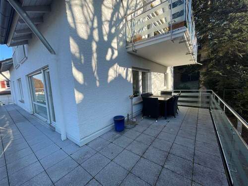 Balkon (Weitwinkelaufnahme) - 