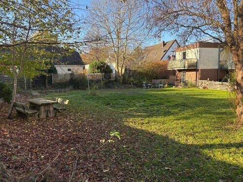 Bauplatz hinter dem Haus.jpg - 