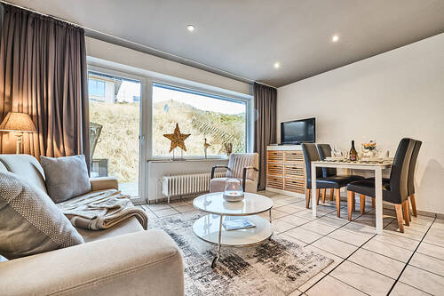 Wohnzimmer App. EG rechts - 