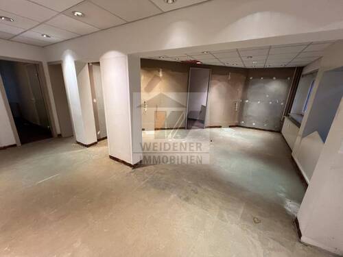 Verkaufsraum - 3 Zimmer Gewerbeobjekt (Büro, Produktion, Verkauf) in Ronneburg