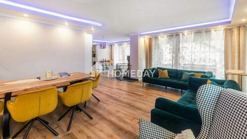 Wohnzimmer 2 - 4 Zimmer Etagenwohnung in Oberndorf am Neckar