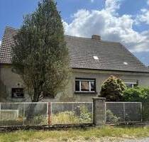 Bauernhaus (Handwerkerobjekt) mit Nebengebäuden in ruhiger, ländlicher Lage - Jacobsdorf Petersdorf