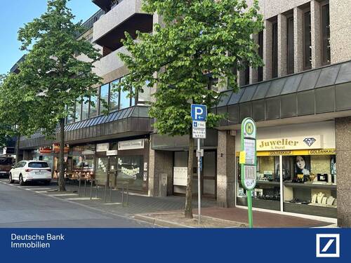 Außenansicht - Gut geschnittene Ladenfläche in der Bündener Innenstadt