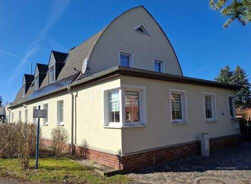 Seitenansicht - KLEINES, CHARMANTES MEHRFAMILIENHAUS MIT LANGJÄHRIGEN MIETERN ...