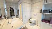 Badezimmer im Obergeschoss - 