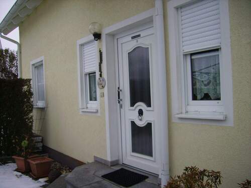 Eingang.JPG - 7 Zimmer Mehrfamilienhaus, Wohnhaus zum Kaufen in Ihrlerstein