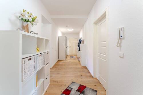 Diele - Etagenwohnung mit 73,00 m&sup2; in Berlin zum Kaufen