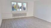 Wohnzimmer - Gemütliche 3-Zimmer-Wohnung mit Einbauküche - für Pärchen, Familie und WG geeignet