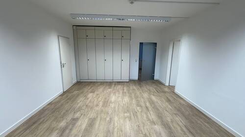 2025-02-10 16-14-18.jpeg - 