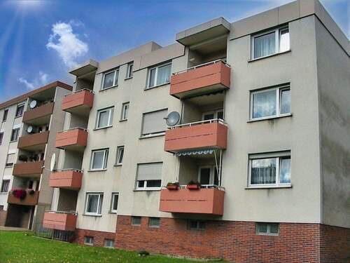 Hausansicht - Komfortable 2-Zimmer-Wohnung in Vellmar