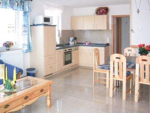 Essbereich und Küche EG - 4 Zimmer Doppelhaushälfte in Zingst