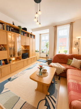 Baumerstraße 1 - Wohnzimmer - 2 Zimmer Etagenwohnung in Erfurt