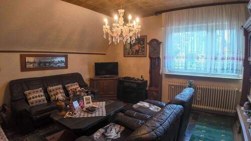 Wohnzimmer OG - Mehrfamilienhaus, Wohnhaus mit 100,00 m&sup2; in Mannheim zum Kaufen