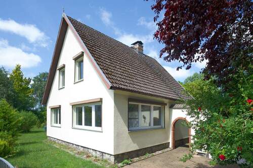 Südostansicht - Wohnhaus im Zentrum von Prerow - 425.000,00&nbsp;EUR Kaufpreis, ca.&nbsp; 160,00&nbsp;m&sup2;&nbsp;Wohnfl&auml;che