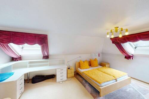 Schlafzimmer - Einfamilienhaus mit 315,90 m&sup2; in Günzburg zum Kaufen