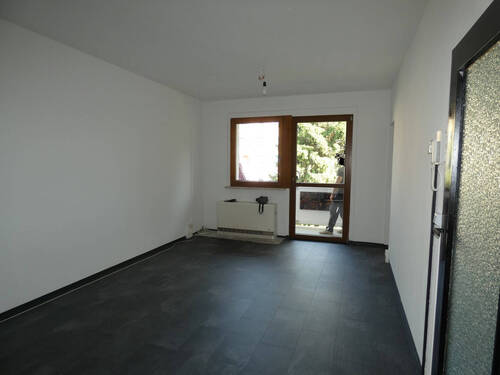 Wohnzimmer - 3 Zimmer Etagenwohnung in Fraureuth