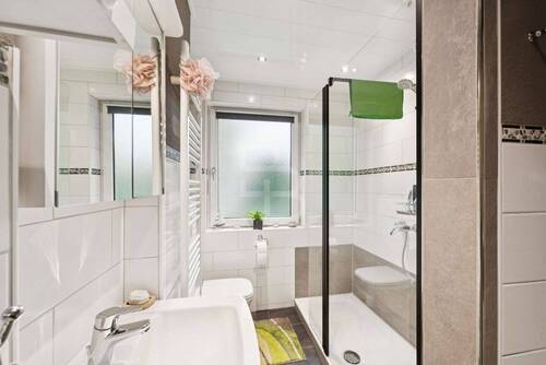 ... mit begehbarer Dusche - 