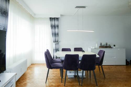 heller Essbereich mit - 