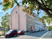 1 Ansicht Straßenseite - Helle Räume mit EBK & Terrasse ... im Gewerbegebiet