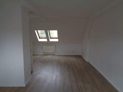 03 Wohnen - Etagenwohnung mit 48,40 m² in Plauen zur Miete