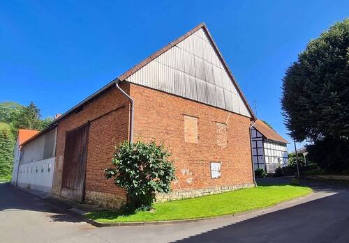 Außenansicht Nord West - 7 Zimmer Mehrfamilienhaus, Wohnhaus in Warburg