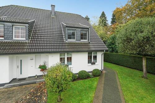 Außenansicht - 5 Zimmer Doppelhaushälfte in Meerbusch