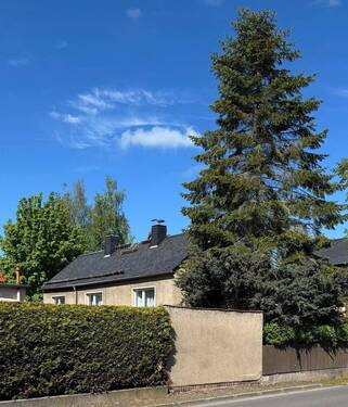 Straßenansicht - 4 Zimmer Einfamilienhaus zum Kaufen in Oederan
