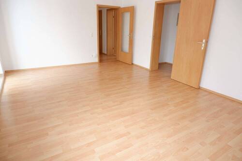 Wohnzimmer - Etagenwohnung mit 63,70 m&sup2; in Chemnitz zur Miete