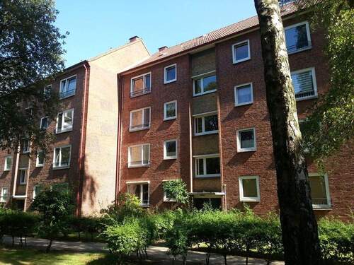 02-außen - vorne - 2 Zimmer Etagenwohnung zur Miete in Hamburg