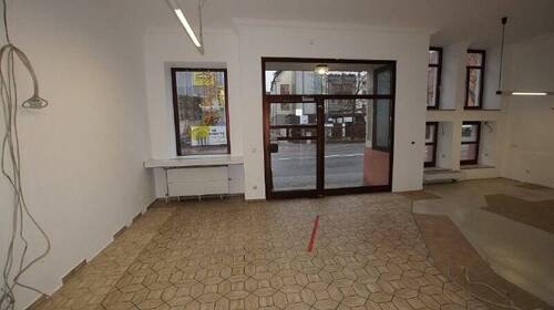 Laden - Gewerbeobjekt (Büro, Produktion, Verkauf) in Straubing