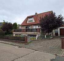 *** RESERVIERT *** Einfamilienhaus mit Vollkeller + Garage und Garten-Gerätehaus in beliebter Wohnlage („Musikerviertel“) in Aschersleben