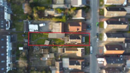 Grundstück - 6 Zimmer Mehrfamilienhaus, Wohnhaus zum Kaufen in Bremen