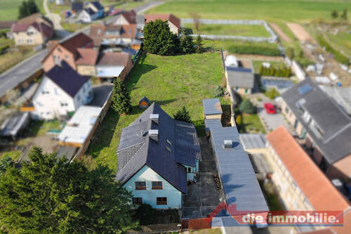 Haus und Grundstück aus der Vogelperspektive - 8 Zimmer Einfamilienhaus in Erxleben